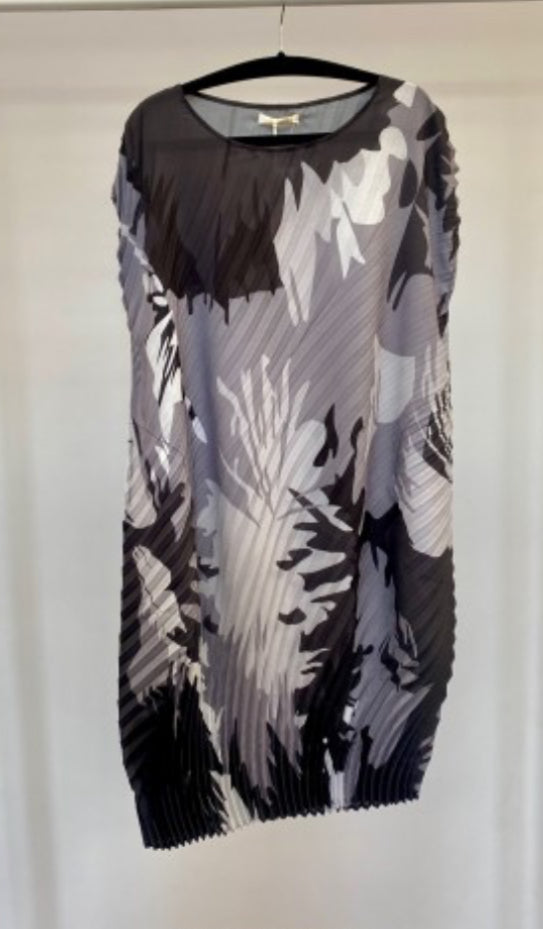 Printed pleated dress/top - reduced