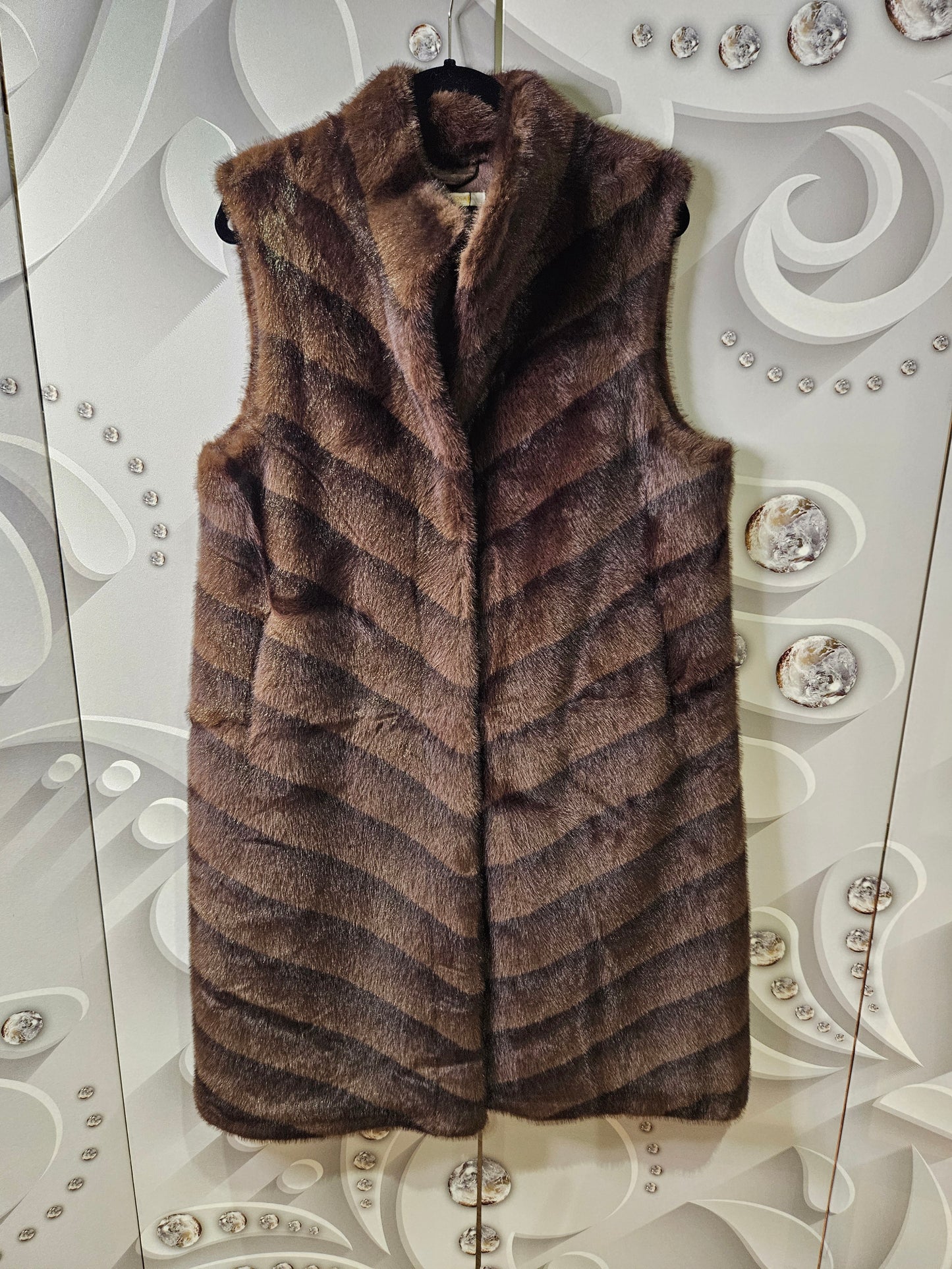 Faux-Fur Sleeveless Gilet