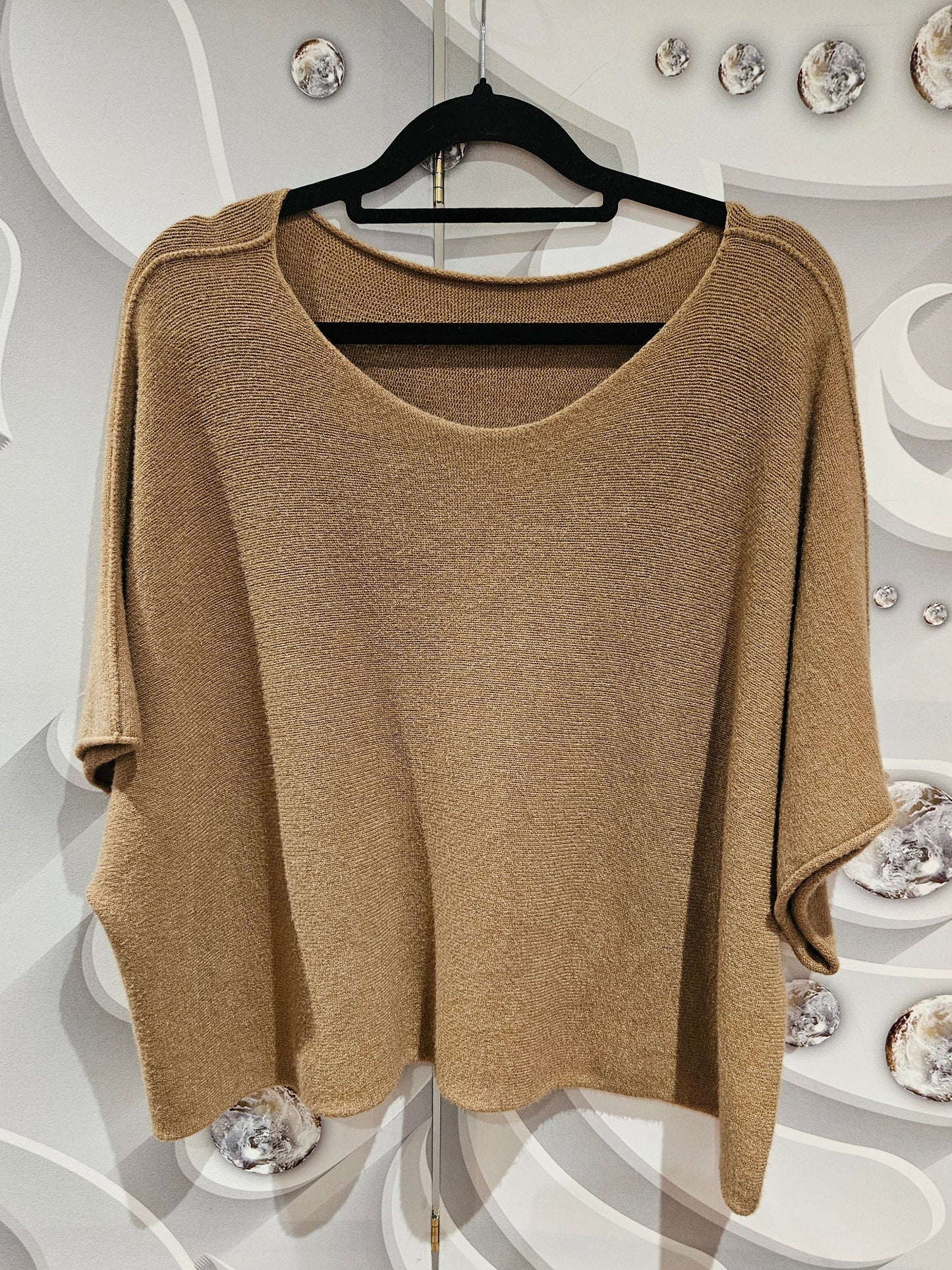 Lightweight Cropped Sleeve Jumper