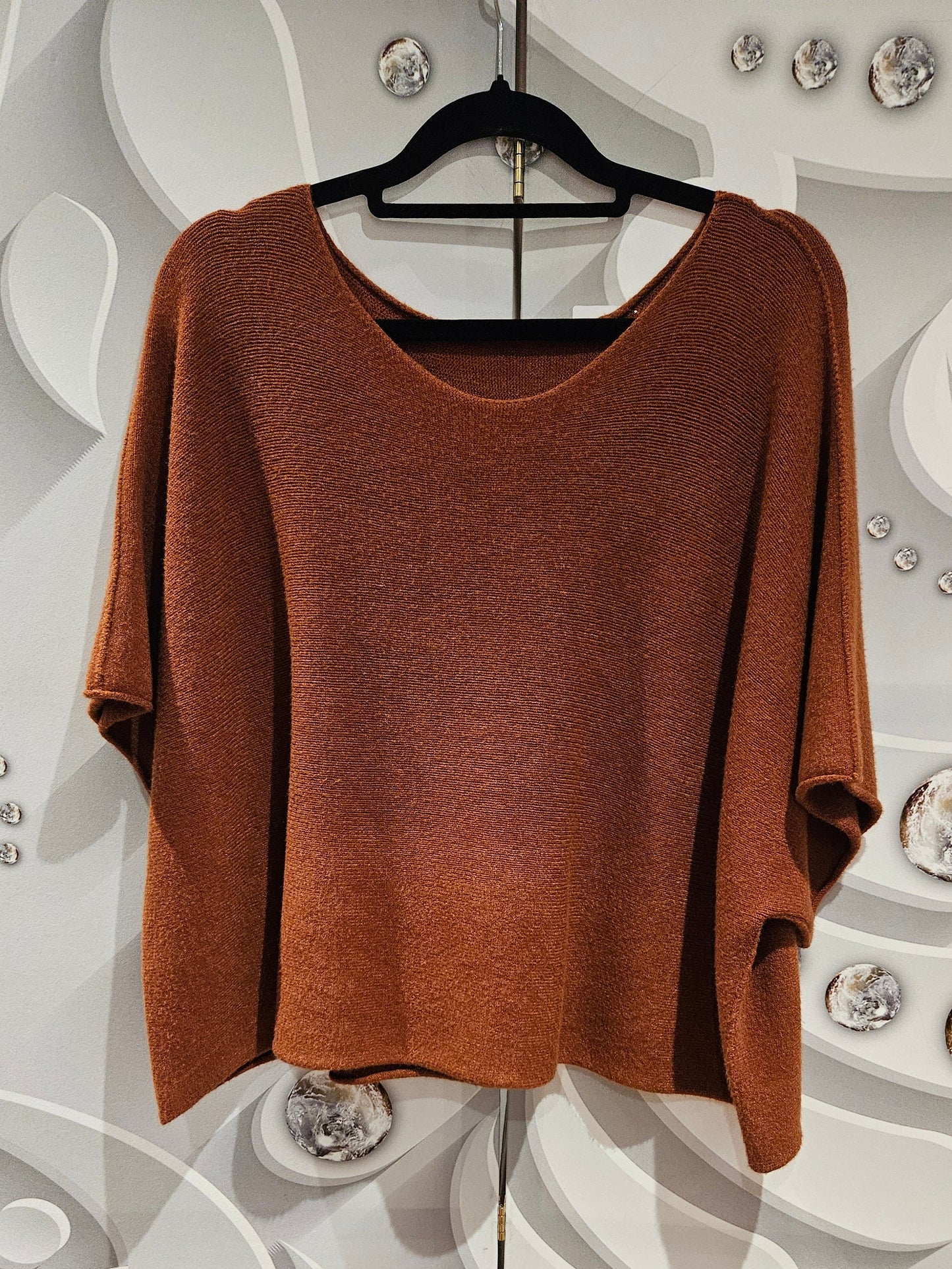 Lightweight Cropped Sleeve Jumper