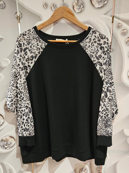Leopard Print Sleeve Top