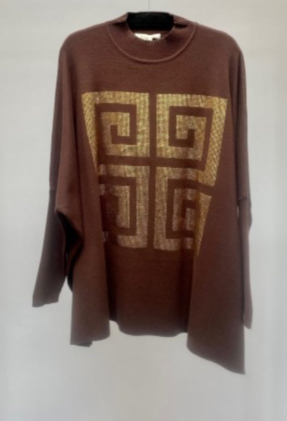 Square shaped jumper with geo stud design