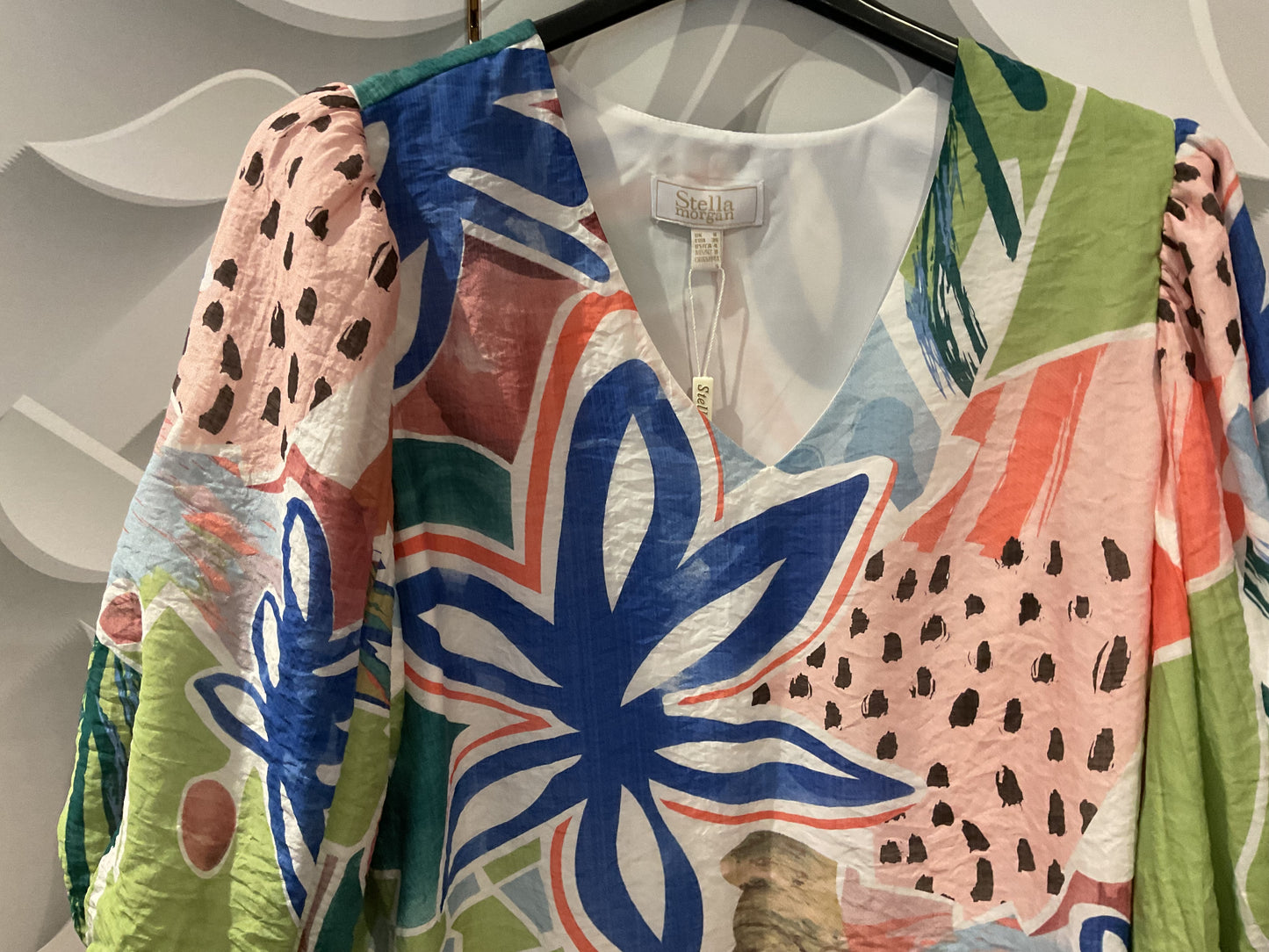 Blouse with bubble sleeves
